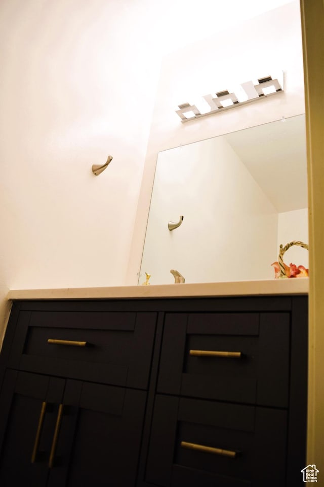 4759 S Pintail Ct, Salt Lake City, UT 84117 - bathroom featuring vanity