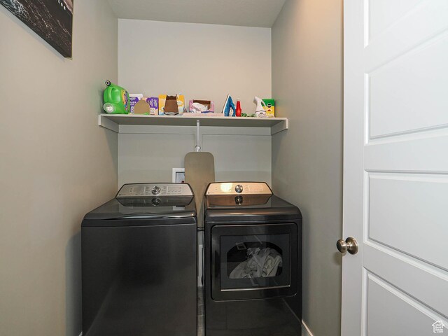 3631 W Cornstalk Way S, Riverton, UT 84065 - laundry room featuring washer and dryer and laundry area