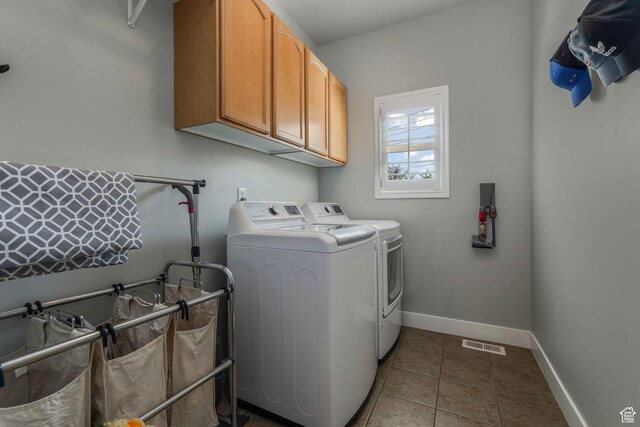 11773 S Twin Pines Ct, Draper, UT 84020 - washroom featuring visible vents, baseboards, tile patterned floors, washer and dryer, and cabinet space