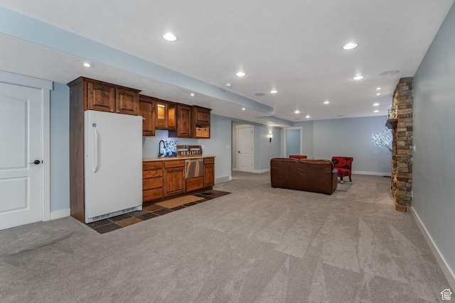 11773 S Twin Pines Ct, Draper, UT 84020 - kitchen featuring carpet, recessed lighting, a sink, open floor plan, and freestanding refrigerator
