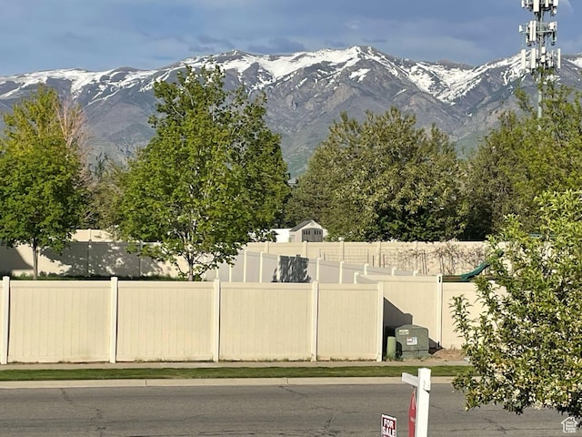 958 S Bridgecreek Ln, Layton, UT 84041 - view of mountain feature