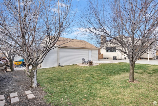 view of yard with a patio area