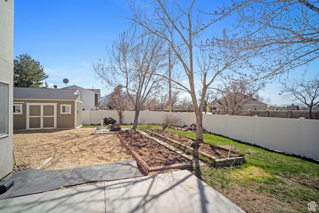 28 E 1400 N, Mapleton, UT 84664 - view of yard with a fenced backyard and a vegetable garden