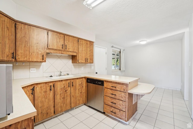 240 W 220 S, Orem, UT 84058 - kitchen with decorative backsplash, light countertops, a peninsula, dishwasher, and a sink