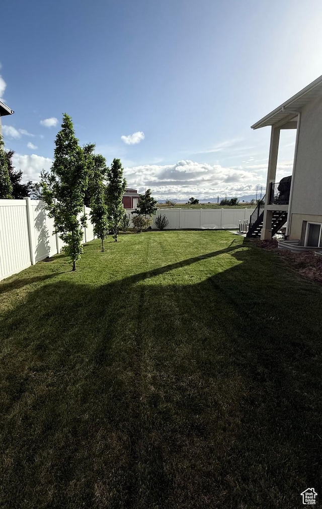2266 S Betsys Way, Kaysville, UT 84037 - view of yard featuring stairway