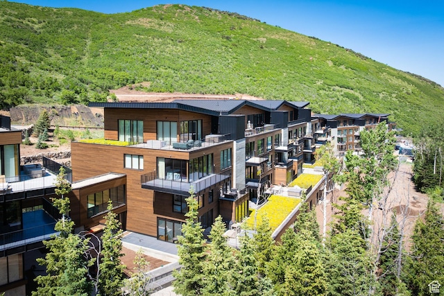 3267 W Deer Hollow Rd Unit 2402, Park City, UT 84060 - view of apartment building / complex featuring a mountain view