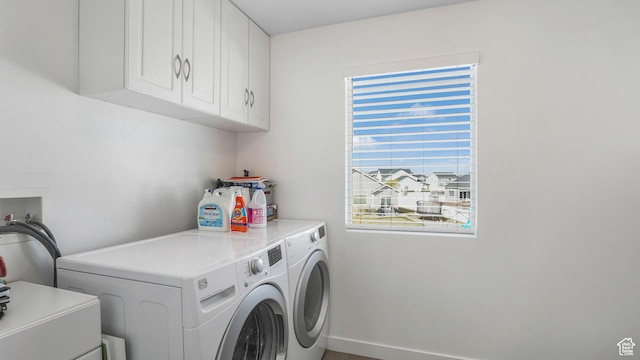 442 Doubleday St, Mapleton, UT 84664 - washroom featuring cabinet space, washing machine and dryer, and baseboards