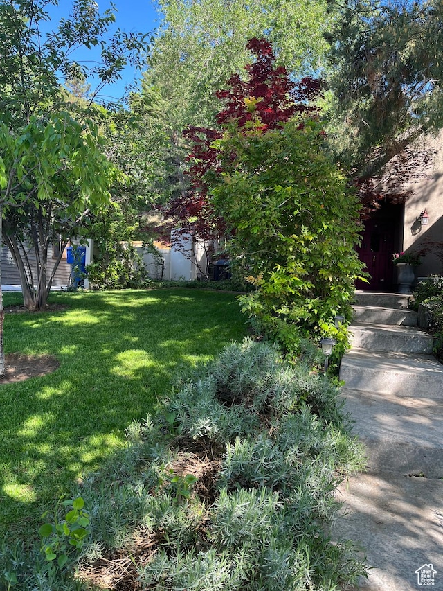 178 N Valley View Dr, North Salt Lake, UT 84054 - view of grassy yard