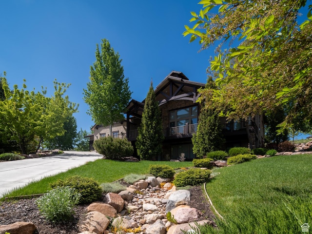 1049 S Meadow Lark Ln E, Huntsville, UT 84317 - view of green lawn