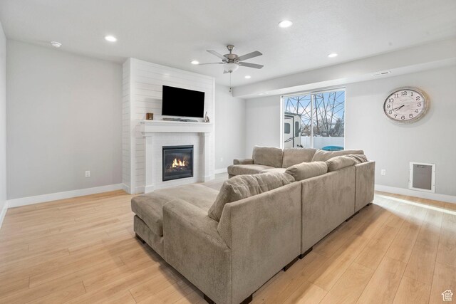 3161 N 3150 W, Plain City, UT 84404 - living area featuring baseboards, light wood-type flooring, ceiling fan, and recessed lighting