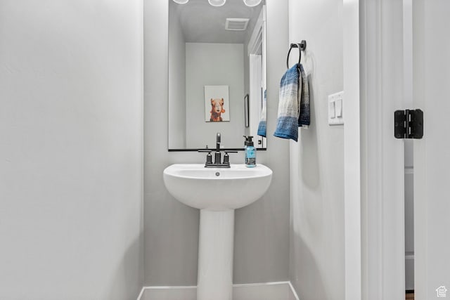3161 N 3150 W, Plain City, UT 84404 - bathroom featuring baseboards and visible vents