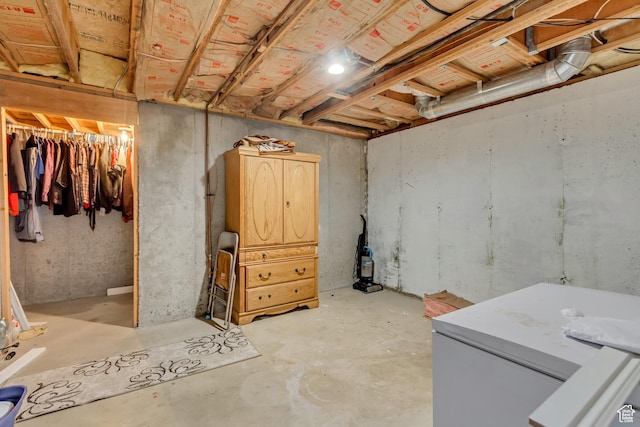 view of unfinished basement