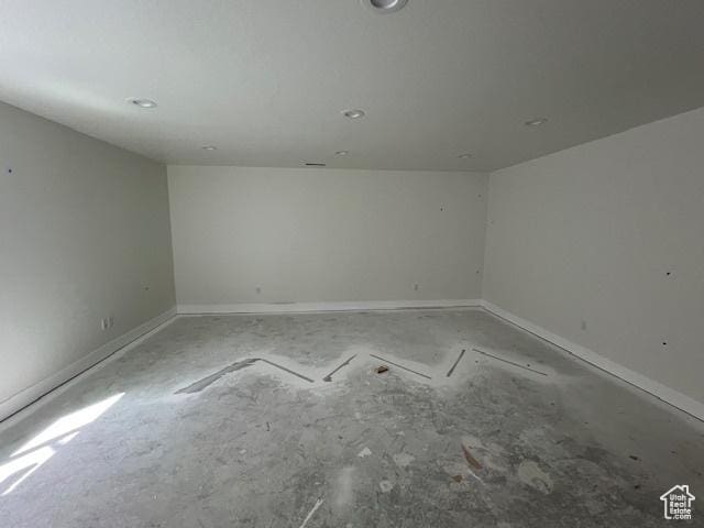 2131 N 725 W, Centerville, UT 84014 - unfurnished room featuring baseboards