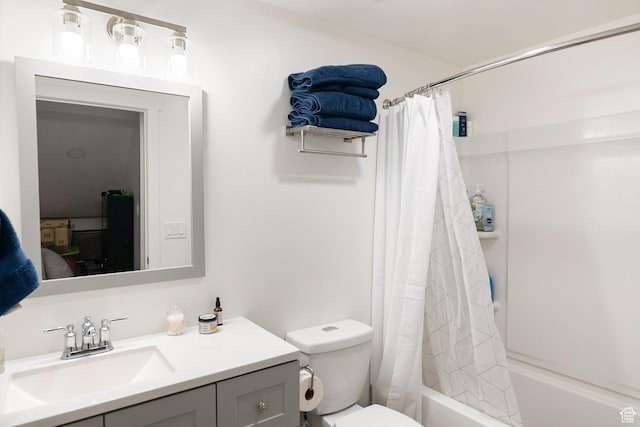 585 W 20 N, Hyrum, UT 84319 - full bathroom with shower / bath combination with curtain, toilet, and vanity