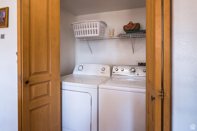 3418 E La Camino, Moab, UT 84532 - laundry area featuring laundry area and washer and clothes dryer