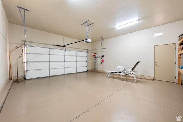 2653 Rio Lobo Dr, St George, UT 84770 - garage with a garage door opener
