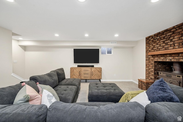 385 N 300 E, Providence, UT 84332 - living area with baseboards, visible vents, and recessed lighting