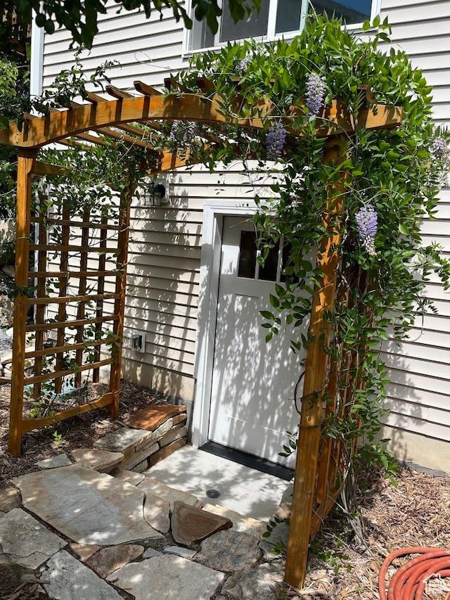 1869 Southpointe Ct, Logan, UT 84341 - view of gate