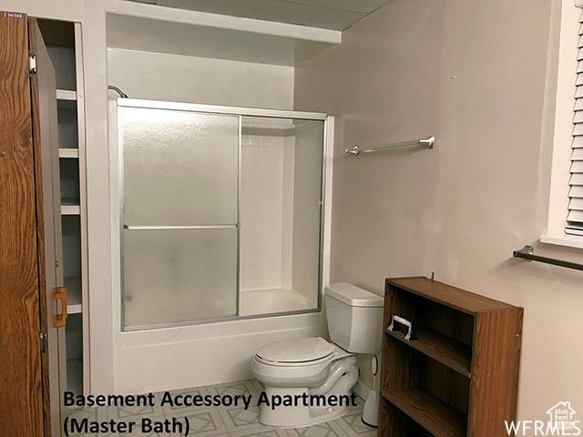 2103 S Mountain Vista Ln E, Provo, UT 84606 - full bath featuring toilet and bath / shower combo with glass door