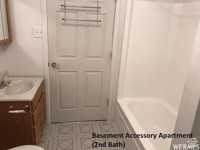 2103 S Mountain Vista Ln E, Provo, UT 84606 - bathroom featuring vanity