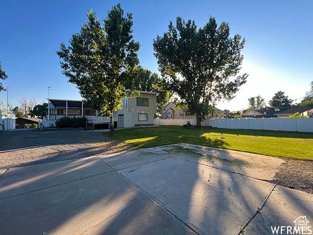 2103 S Mountain Vista Ln E, Provo, UT 84606 - view of patio featuring fence