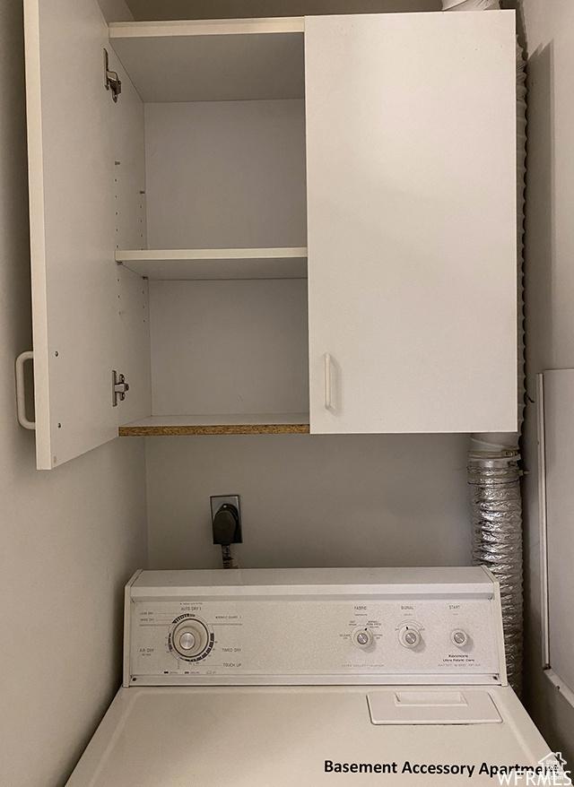 2103 S Mountain Vista Ln E, Provo, UT 84606 - laundry room featuring cabinet space and washer / dryer