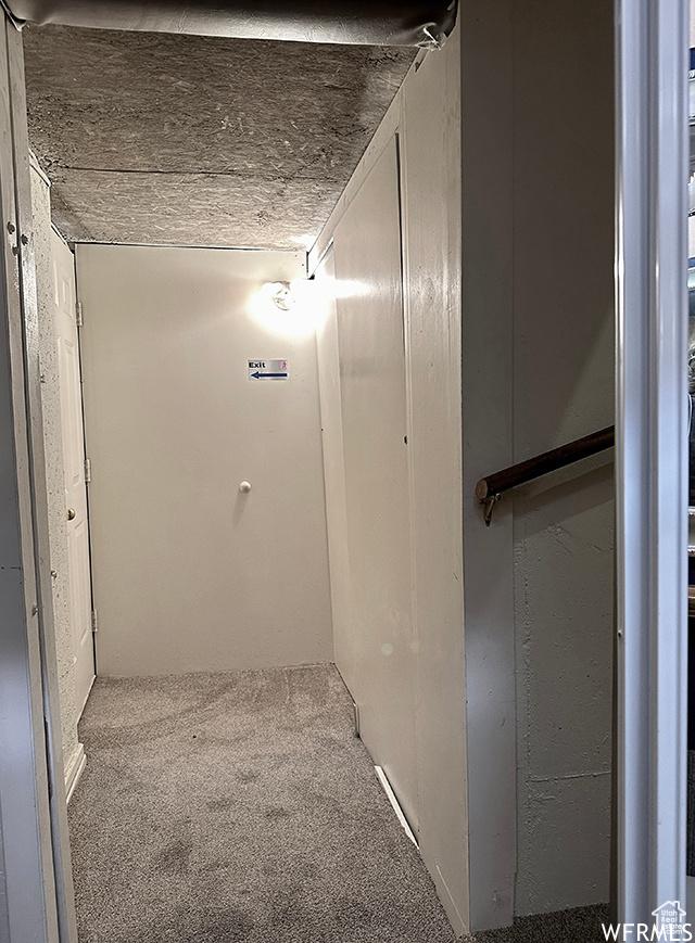 2103 S Mountain Vista Ln E, Provo, UT 84606 - corridor with carpet floors