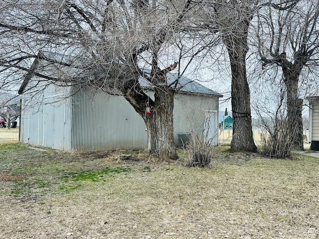 view of outdoor structure