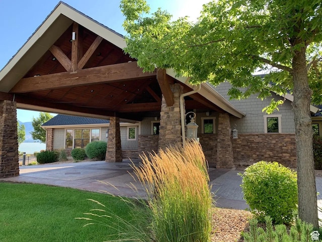 198 E Cameron Dr, Saratoga Springs, UT 84045 - view of front of property with stone siding