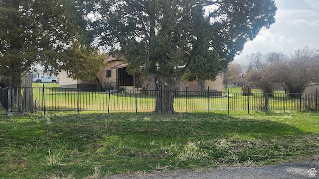 84 N 550 E, Spring City, UT 84662 - view of yard with a fenced front yard