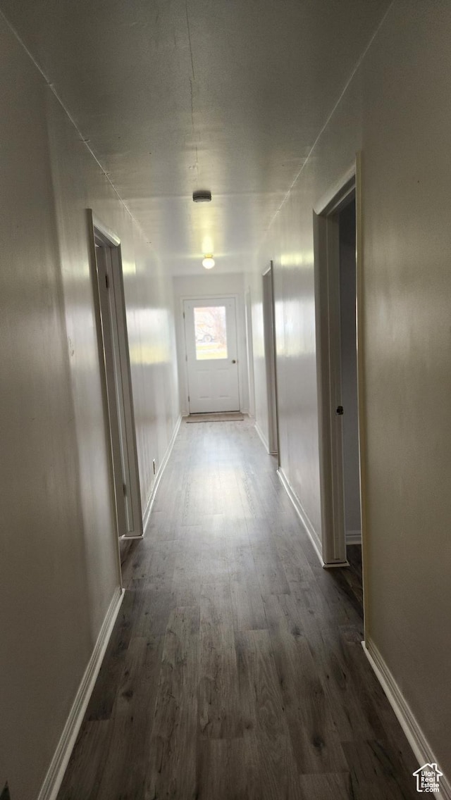 84 N 550 E, Spring City, UT 84662 - hallway with dark wood-style floors and baseboards