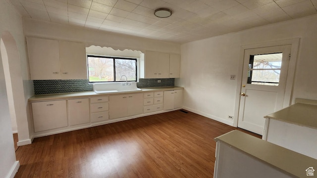 84 N 550 E, Spring City, UT 84662 - kitchen with tasteful backsplash, wood finished floors, a sink, and white cabinets