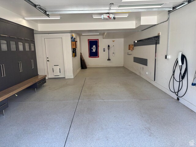 8680 Saddleback Cir, Park City, UT 84098 - garage with a garage door opener