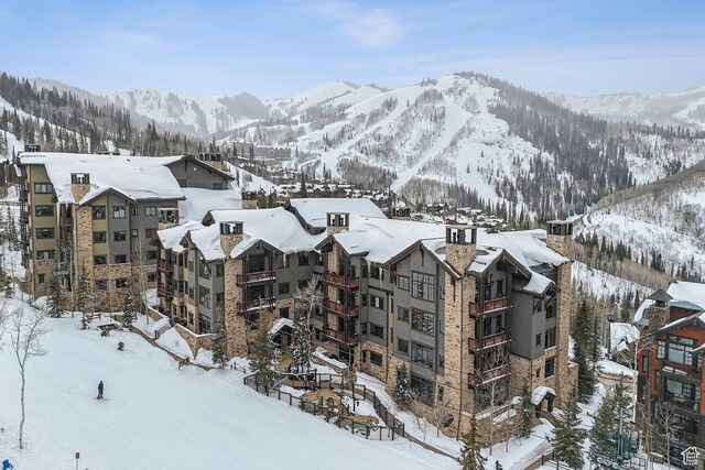 exterior space with a mountain view