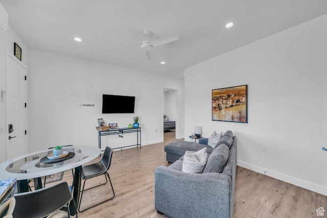 599 W 170 S, La Verkin, UT 84745 - living area with a ceiling fan, baseboards, light wood-style floors, and recessed lighting