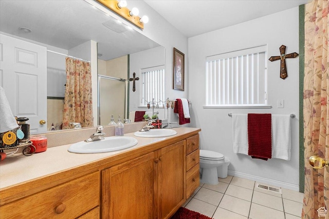 170 E 400 N, Mount Pleasant, UT 84647 - full bathroom featuring visible vents, curtained shower, tile patterned flooring, and a sink