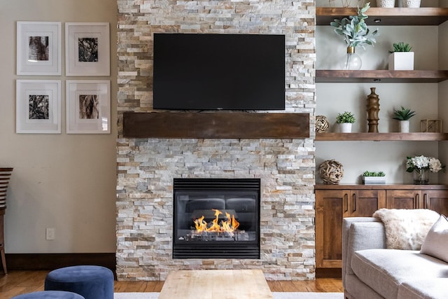 853 W Benjamin Pl, Kamas, UT 84036 - living room with wood finished floors and a fireplace