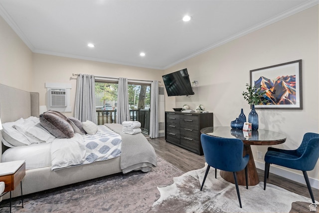 2285 Sidewinder Dr Unit 702, Park City, UT 84060 - bedroom featuring crown molding, a wall unit AC, light wood-style flooring, and recessed lighting