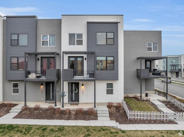 view of front of property with stucco siding