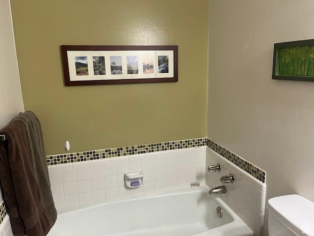 1213 N Winston Dr, Kaysville, UT 84037 - bathroom featuring a bath and toilet