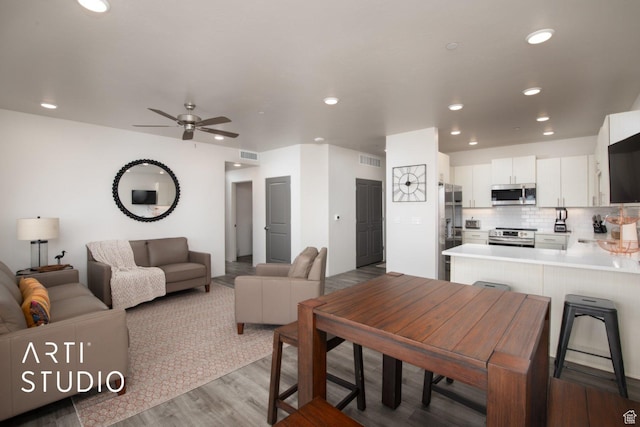 76 E 450 N, Ephraim, UT 84627 - interior space featuring light wood finished floors, recessed lighting, ceiling fan, and visible vents