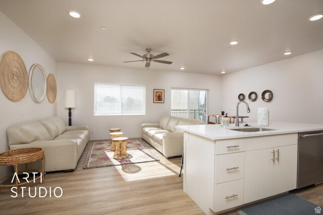 76 E 450 N, Ephraim, UT 84627 - living area featuring a ceiling fan, light wood-style flooring, and recessed lighting