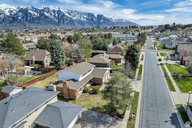 bird's eye view featuring a residential view and a mountain view