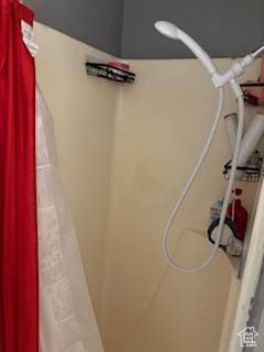 1450 N Sagewood Rd E Unit 17, Price, UT 84501 - room details featuring a shower