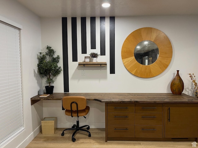 3444 S 1100 E, Millcreek, UT 84106 - office space with baseboards, built in study area, and light wood-style floors