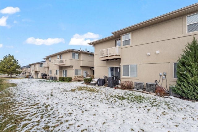 8464 S Ivy Springs Ln, West Jordan, UT 84081 - rear view of house featuring central AC and stucco siding