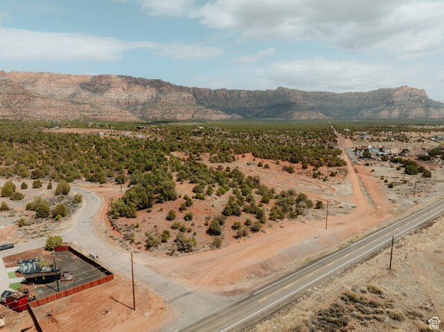 1933 S Canyon Dr, Apple Valley, UT 84737