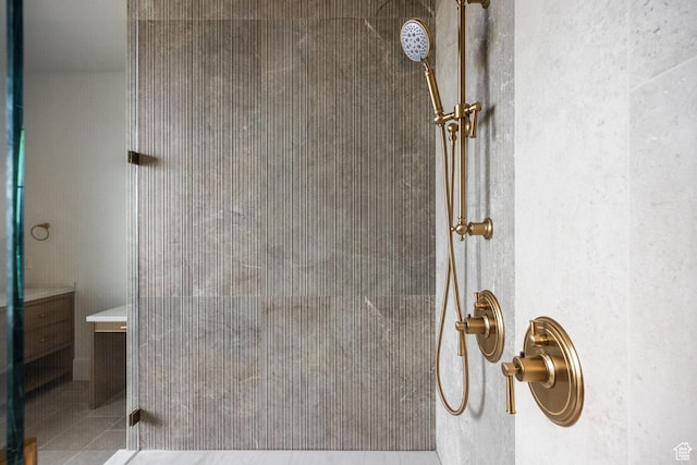 13926 S Jarvie Ln E, Draper, UT 84020 - interior details featuring tiled shower