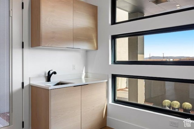 121 E Terrace Ln, Ivins, UT 84738 - interior space with modern cabinets, a sink, and light countertops