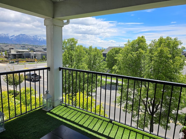 15 W Seasons Dr, Vineyard, UT 84059 - balcony with a residential view